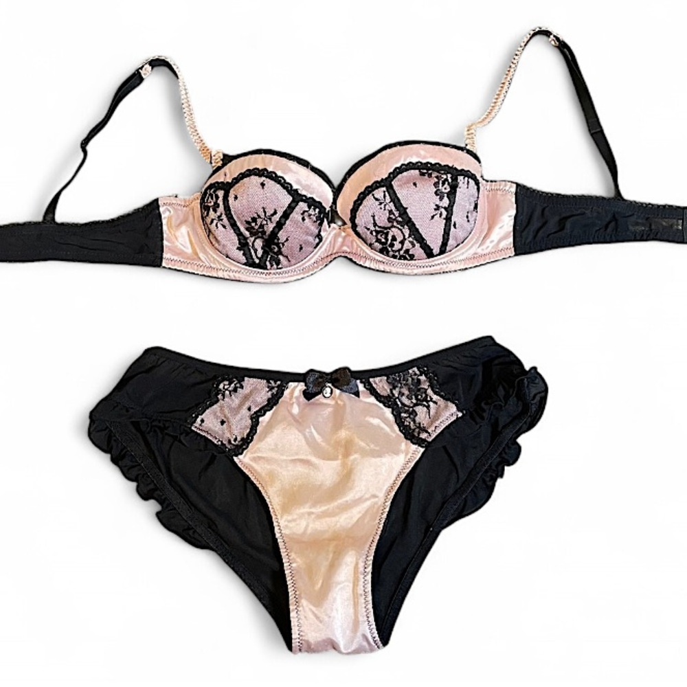 Black and Pink Lace Push-Up Bra